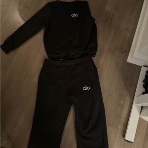Youth Alo Black Sweatshirt and Sweatpants Set